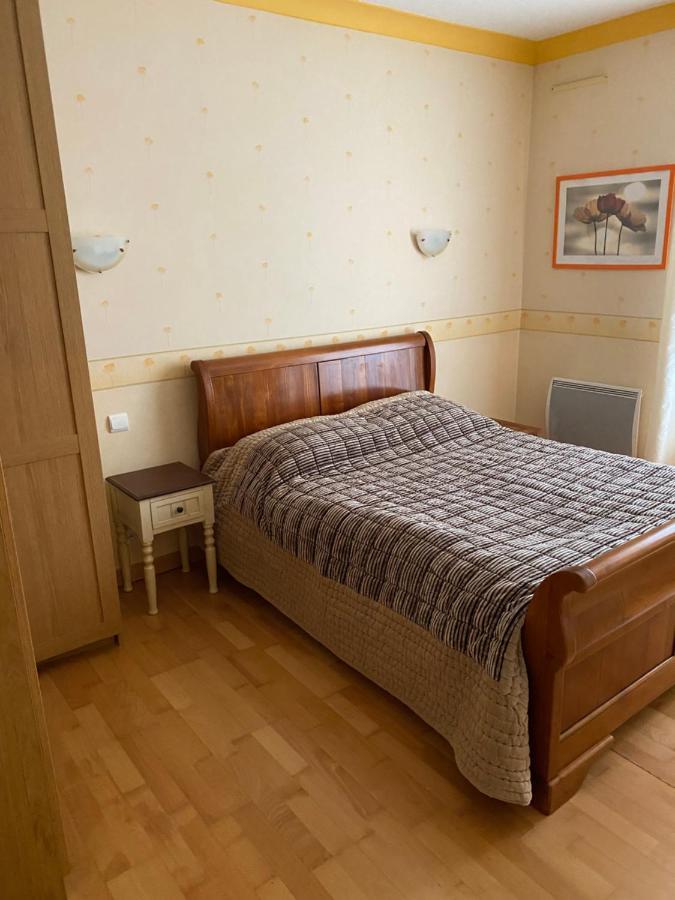 150m2 Dans Tres Grand Parc Arbore Foix